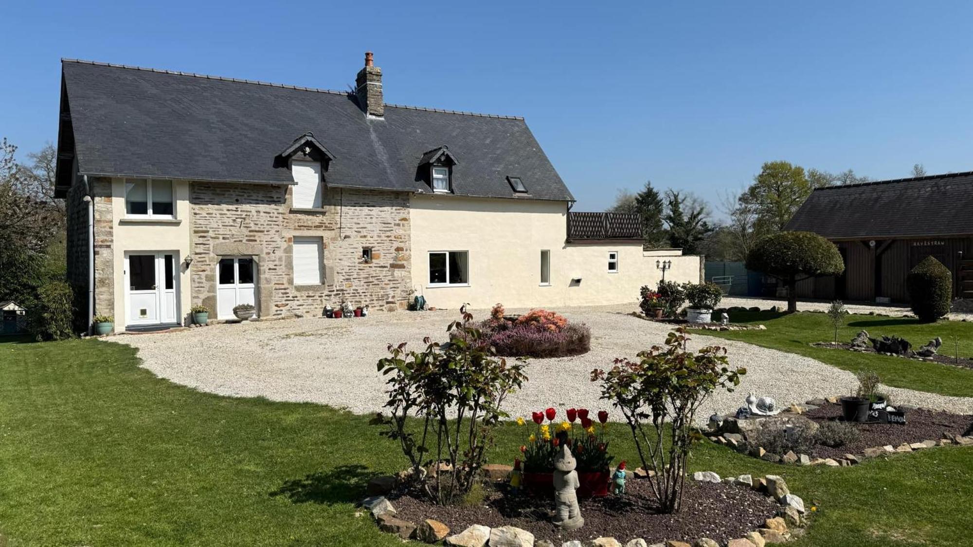 Maison La Touchardiere Barenton Екстериор снимка
